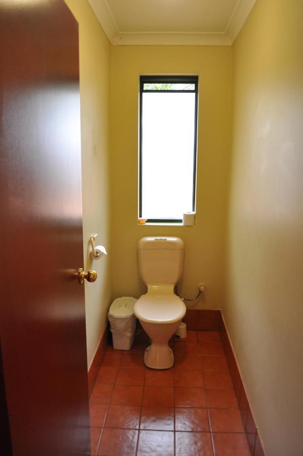 Karri Valley Chalets Pemberton Bagian luar foto