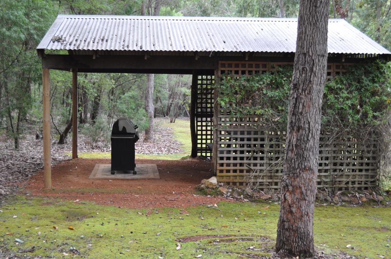 Karri Valley Chalets Pemberton Bagian luar foto