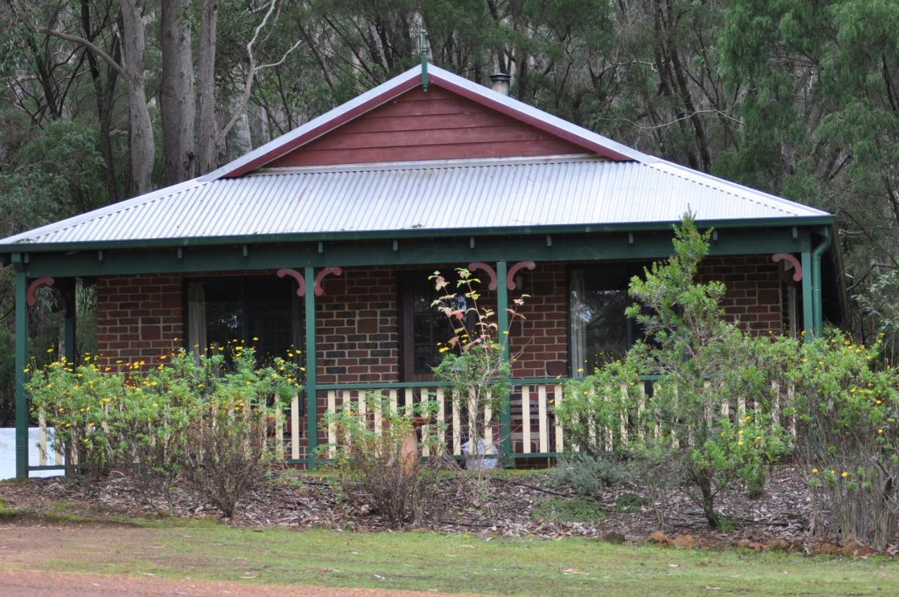 Karri Valley Chalets Pemberton Bagian luar foto