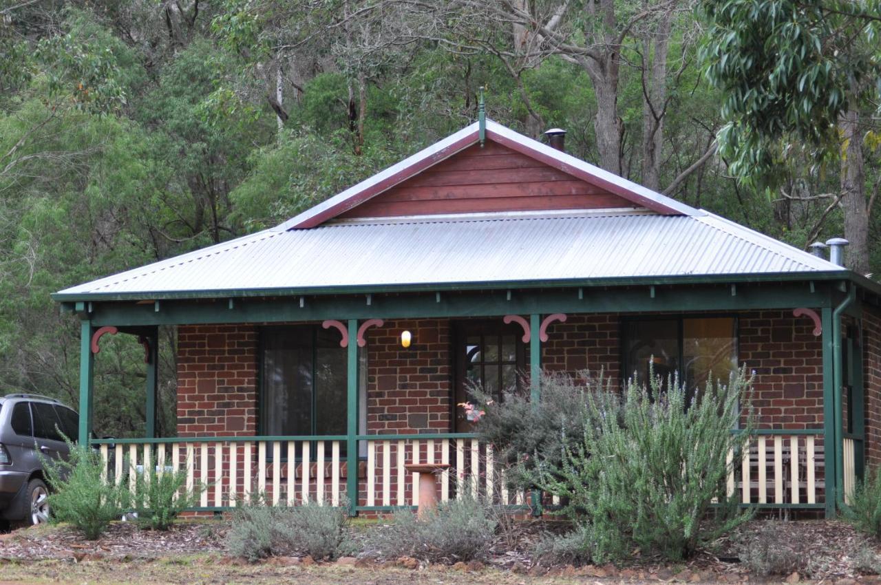 Karri Valley Chalets Pemberton Bagian luar foto
